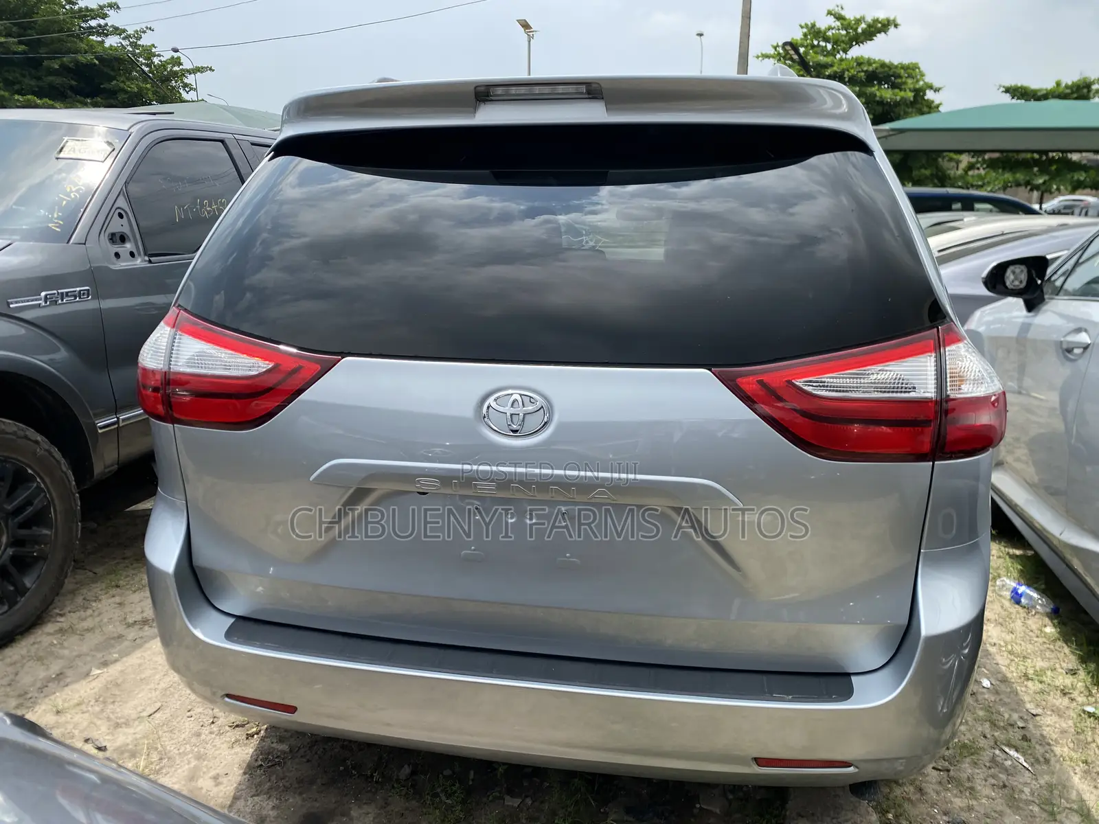Toyota Sienna 2017 Silver