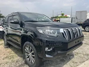 Toyota Land Cruiser Prado 2022 Black