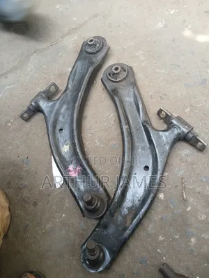 Lower Arms Nissan Rouge 2008