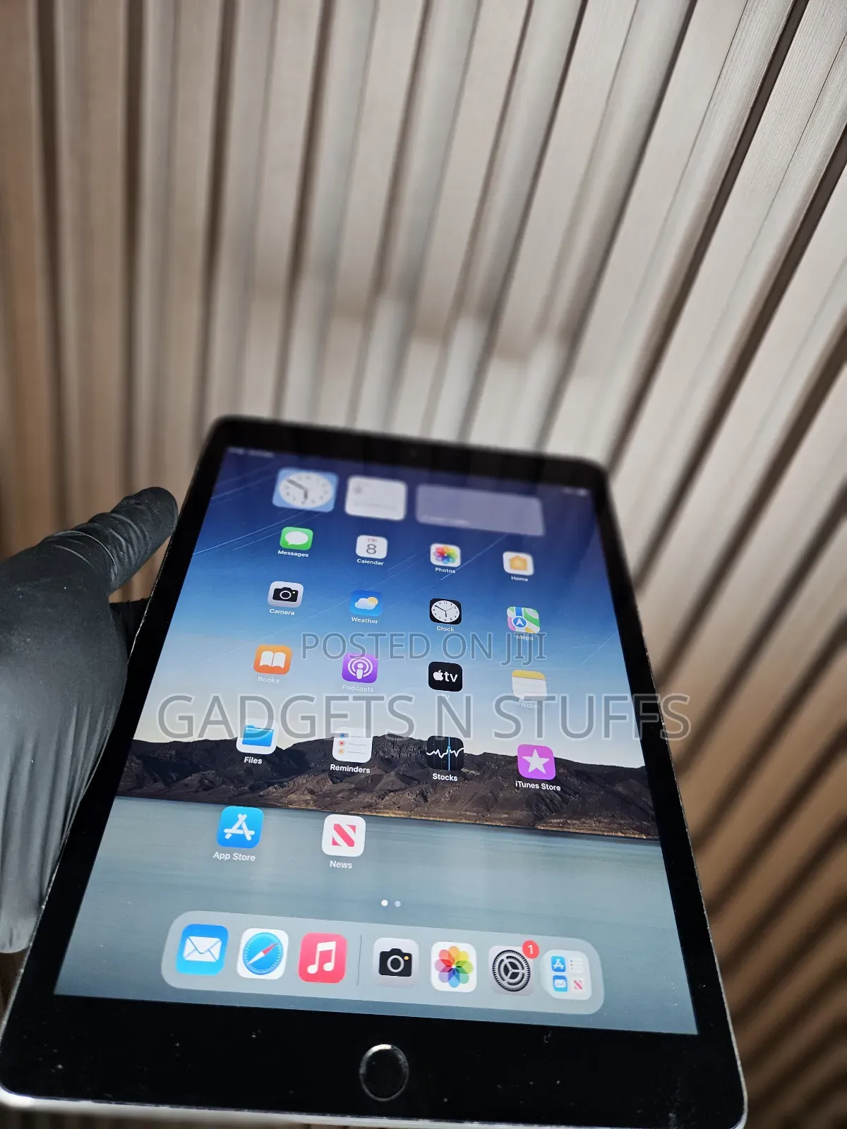 Apple iPad 10.2 (2019) 32 GB Gray