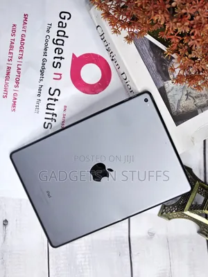 Apple iPad 10.2 (2019) 32 GB Gray