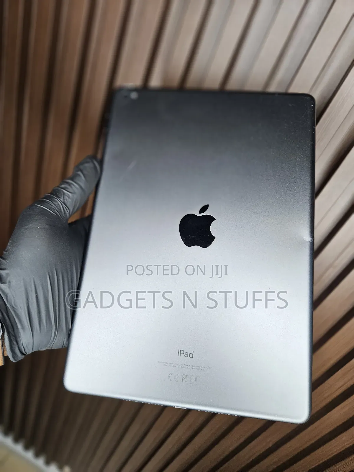 Apple iPad 10.2 (2019) 32 GB Gray