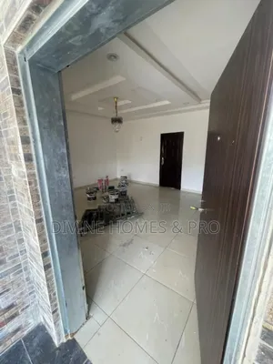 4bdrm Duplex in Life Camp for rent