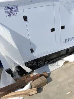Fuel-Efficient 200kva Perkins Soundproof Generator
