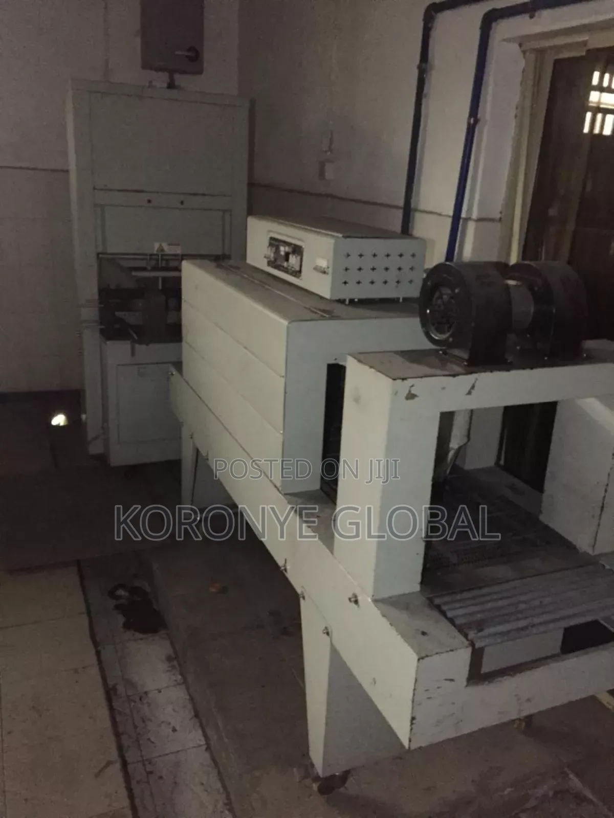 Auto Shrink Nylon Packaging Machine