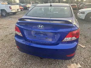 Hyundai Accent GLS 2013 Blue