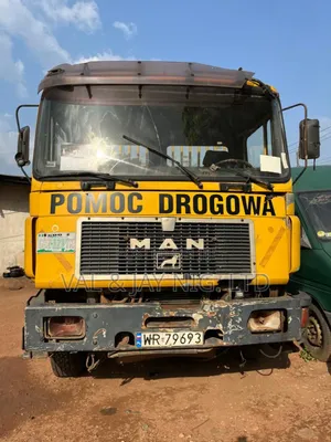 Man Diesel 6 Tyres Tipper Truck 2010 Yellow Colo