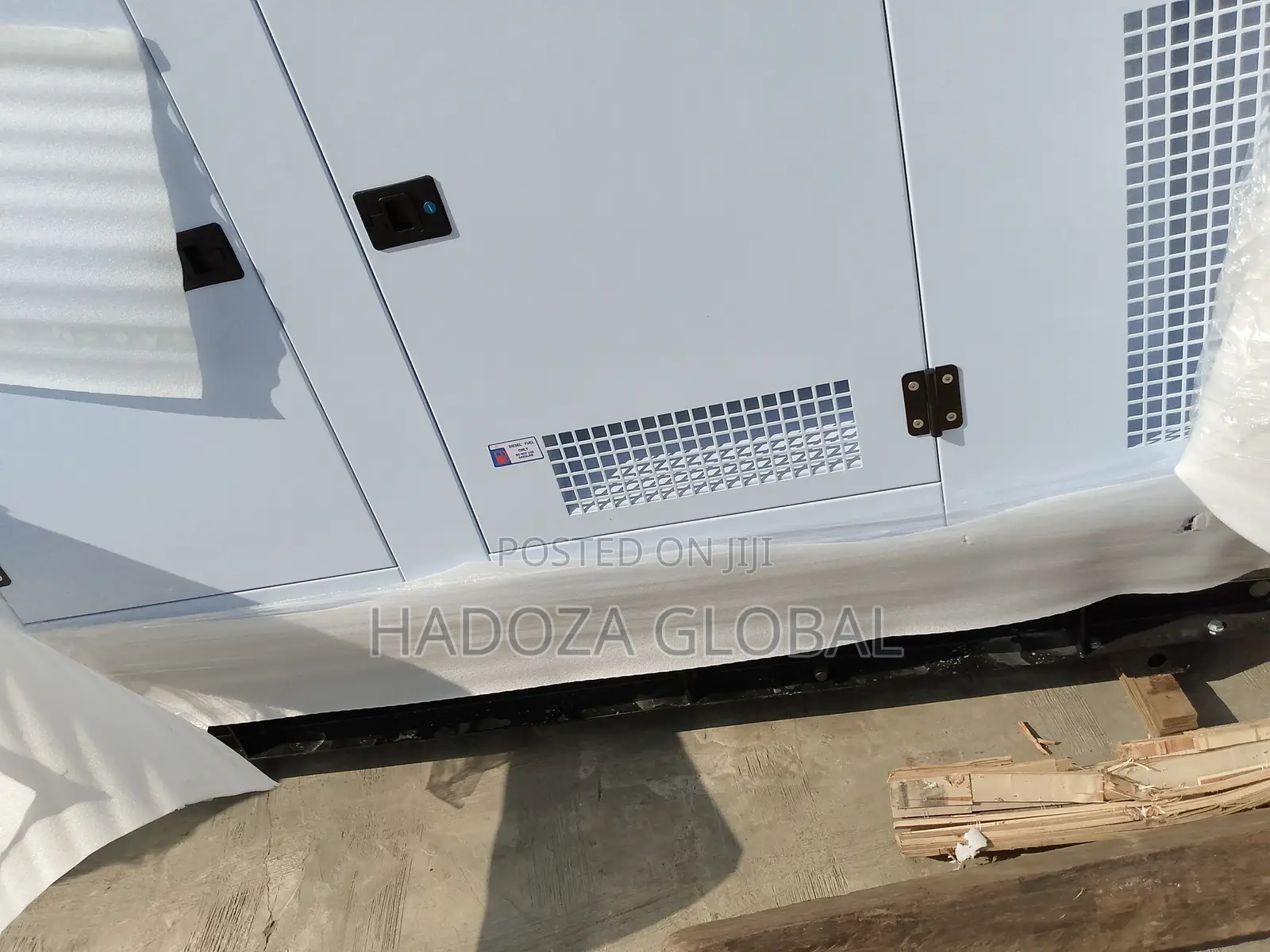High-Tech 200kva Soundproof Perkins Generator