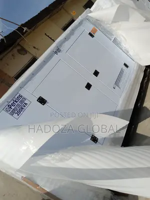 Very-Flexible 200kva Soundproof Perkins Generator