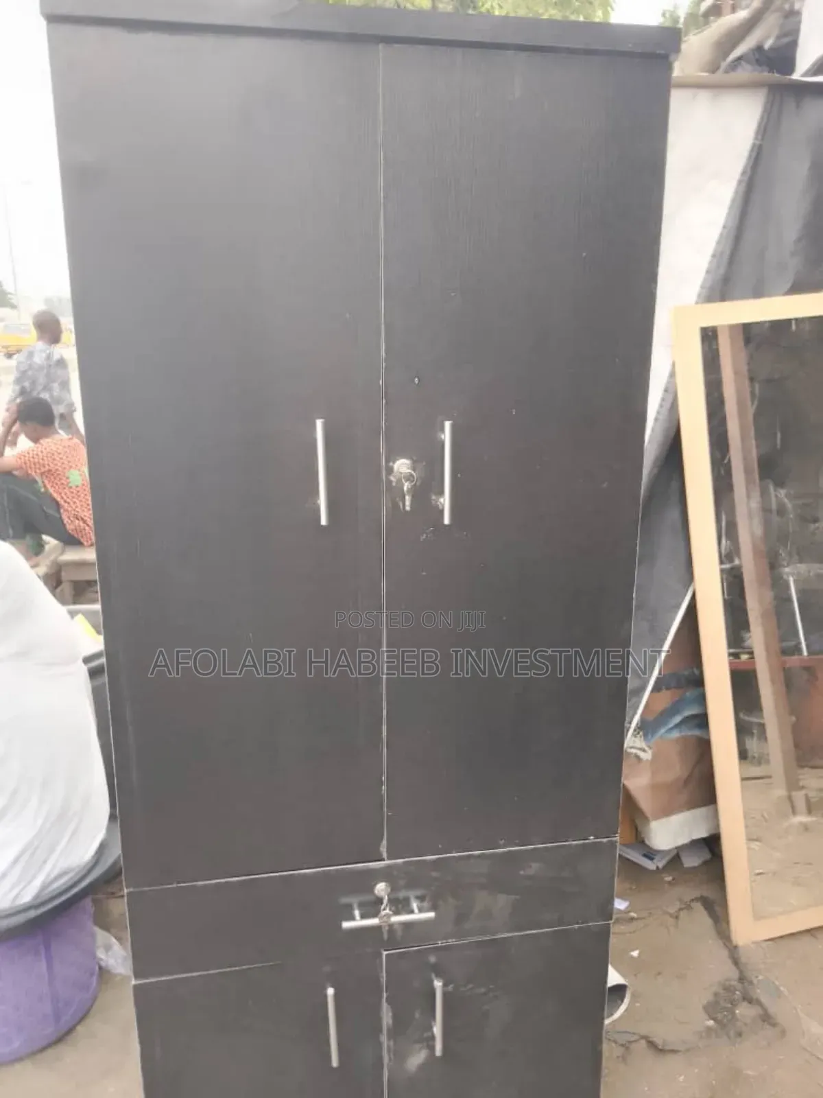 Wardrobe/Cupboard