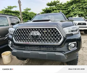 Toyota Tacoma 2018 Black