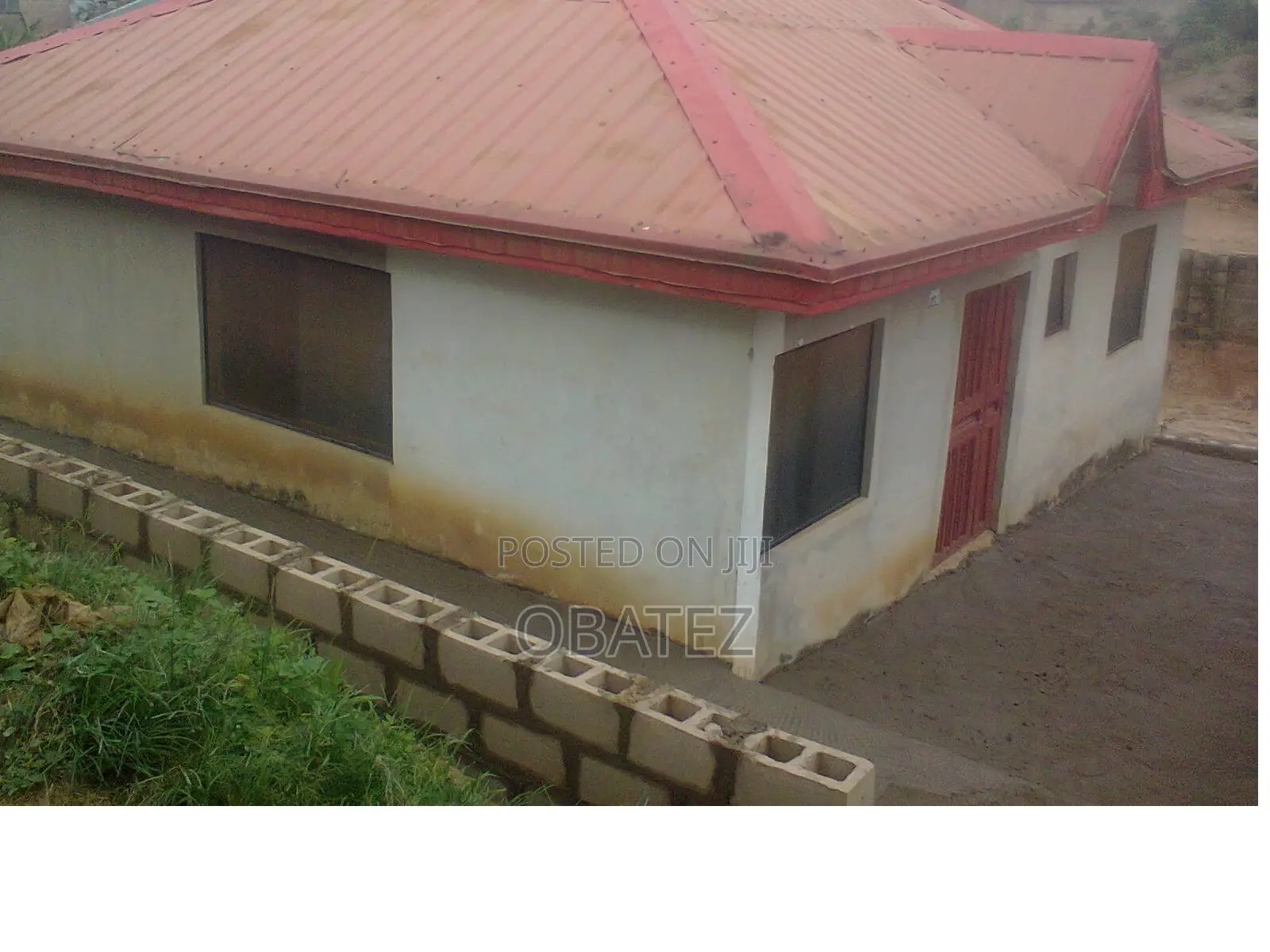 2bdrm Bungalow in Adeagbao Street, Obafemi-Owode for sale