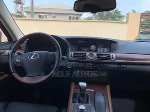 Lexus LS 460 AWD 2015 Gray