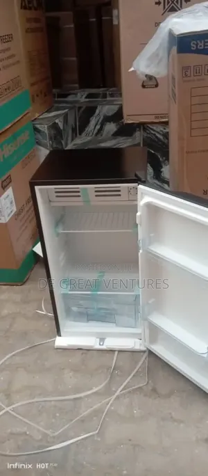 Brand New Royal 90L Table Top Refrigerator>>External>Silver>