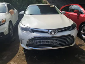 Toyota Avalon 2015 White