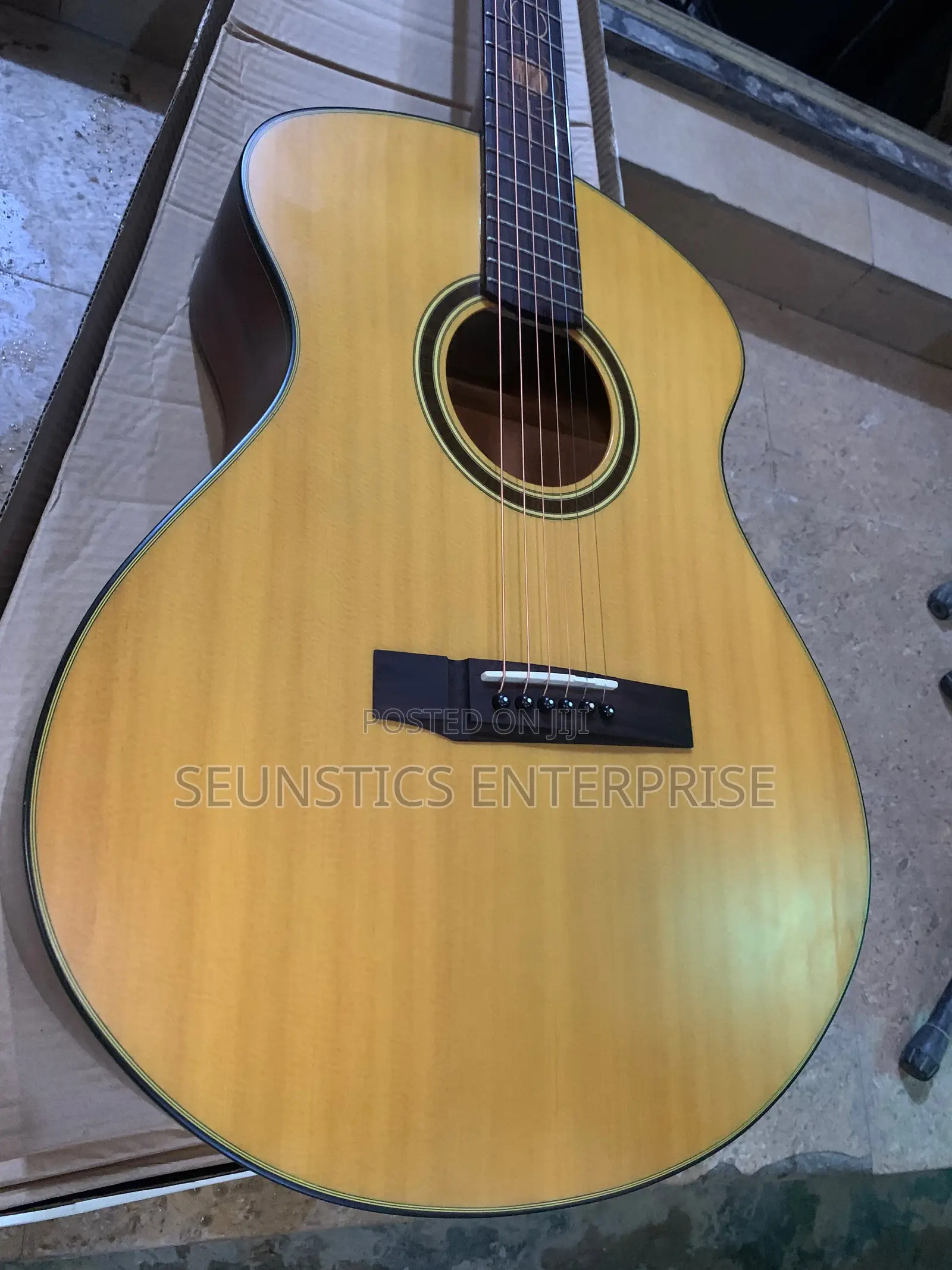 Quality Andrew White Pure Acoustic Guitar