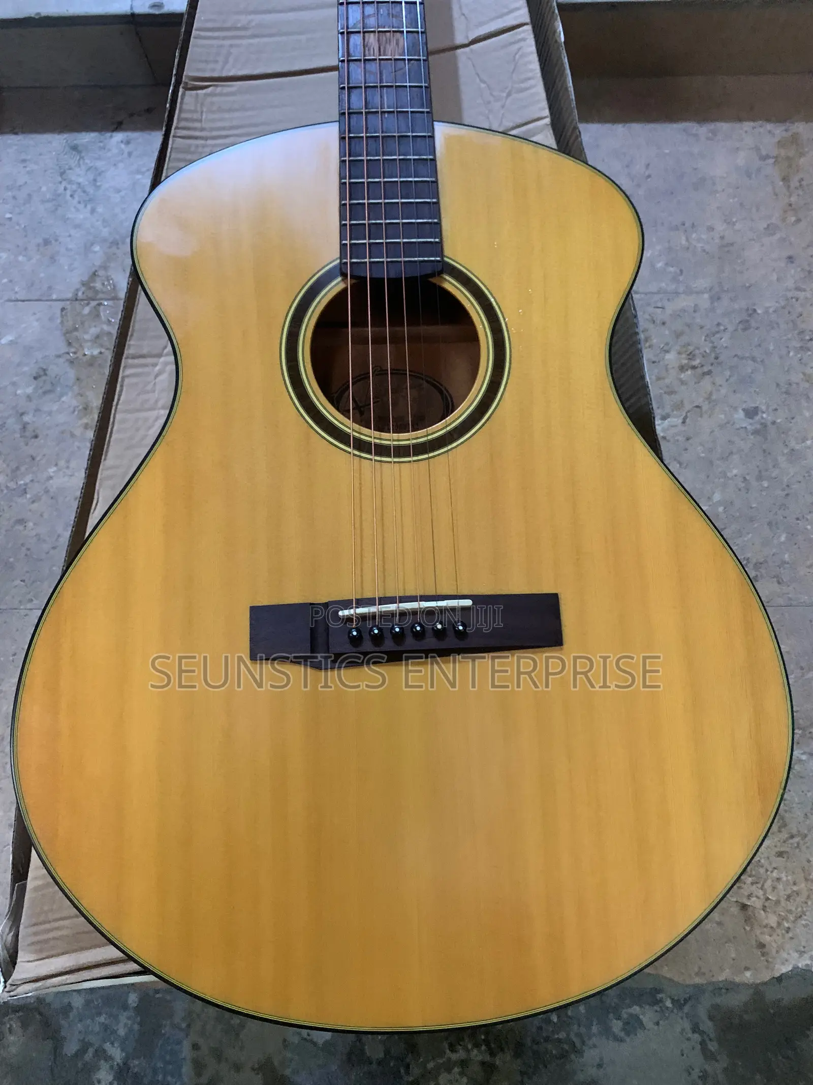 Quality Andrew White Pure Acoustic Guitar