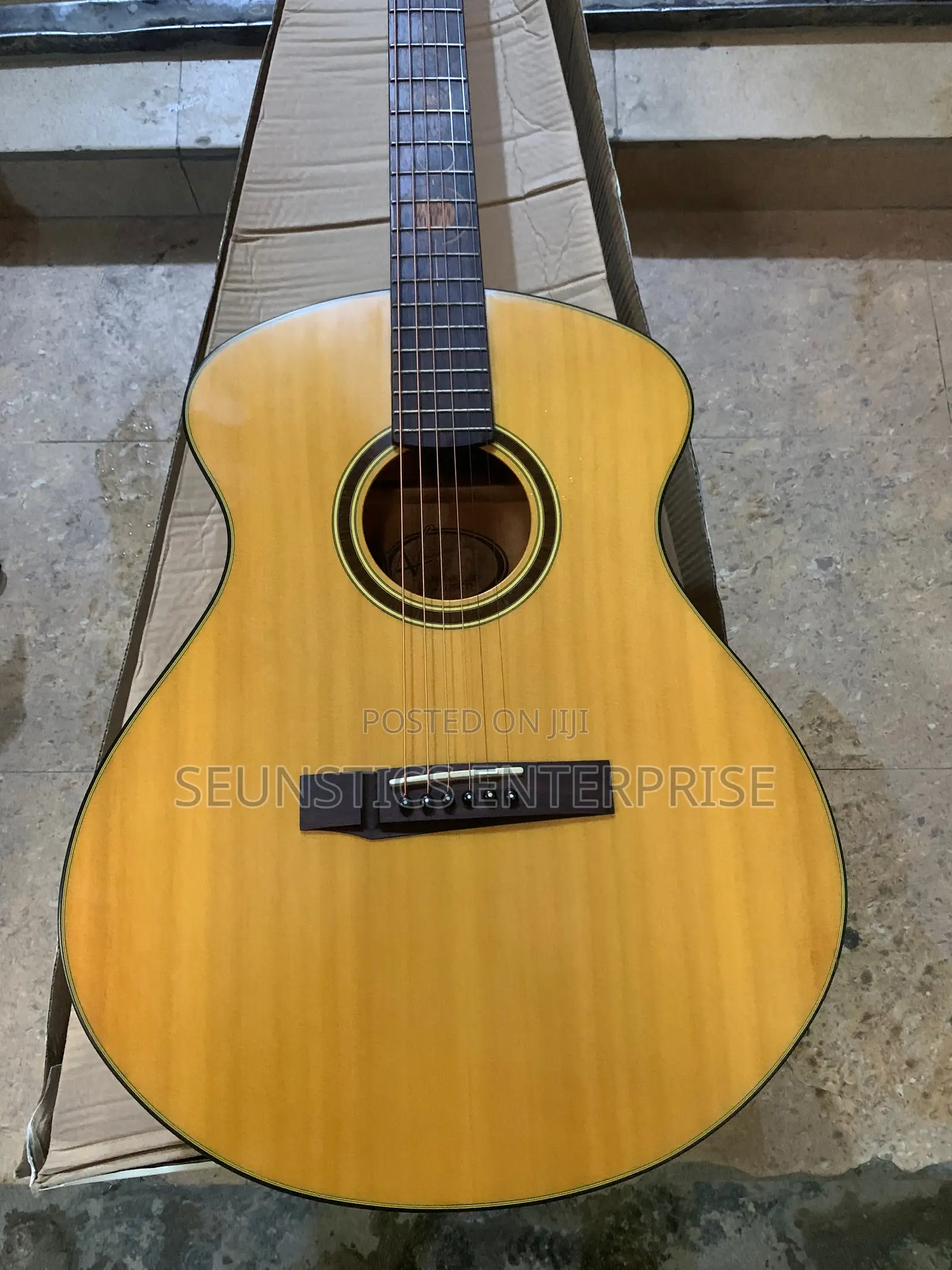 Quality Andrew White Pure Acoustic Guitar