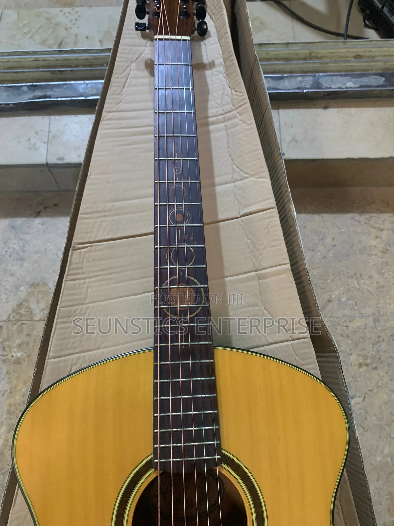 Quality Andrew White Pure Acoustic Guitar