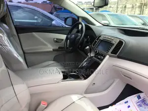 Toyota Venza 2010 Red