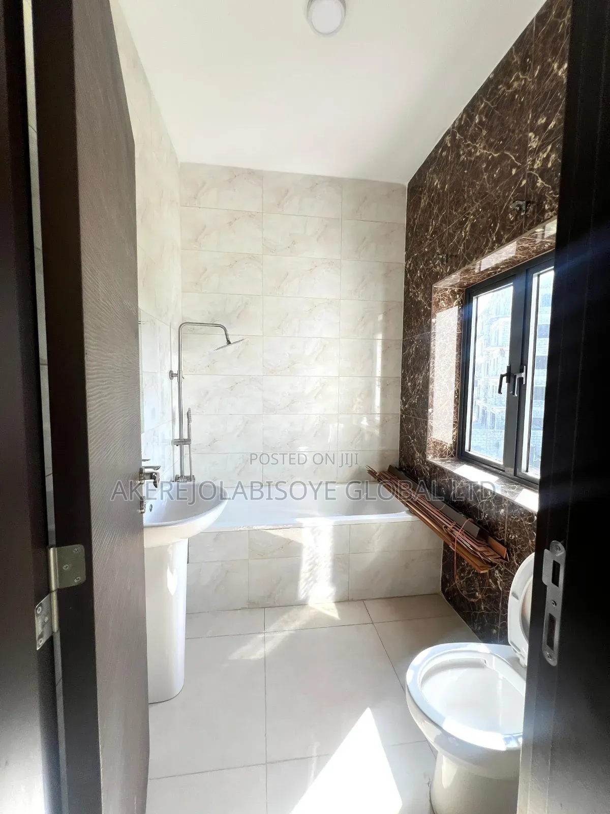 4bdrm Duplex in Jahi Gilmore for rent