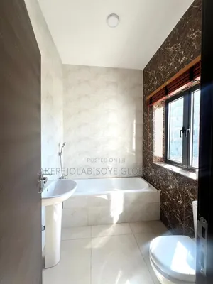 4bdrm Duplex in Jahi Gilmore for rent
