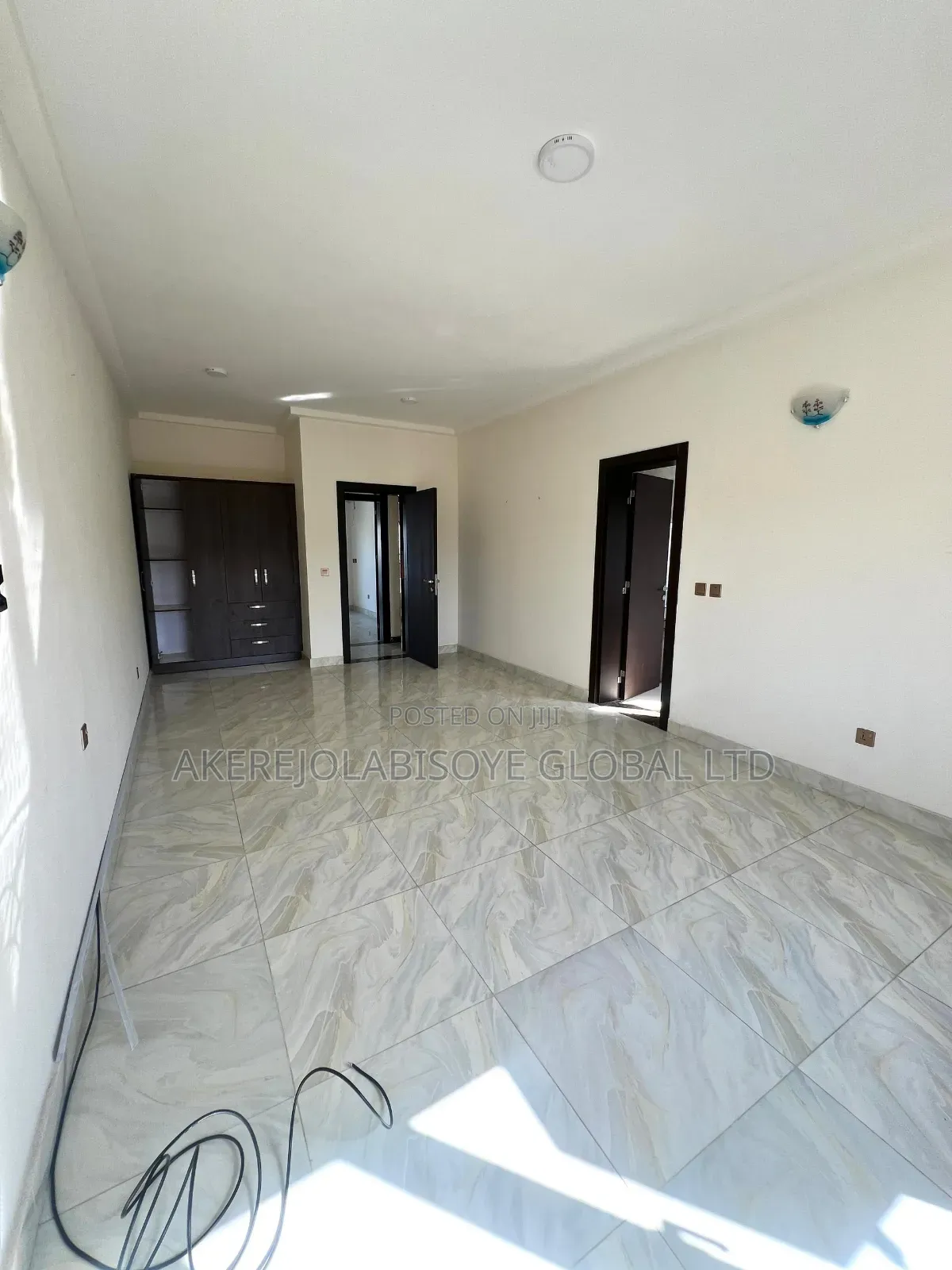4bdrm Duplex in Jahi Gilmore for rent