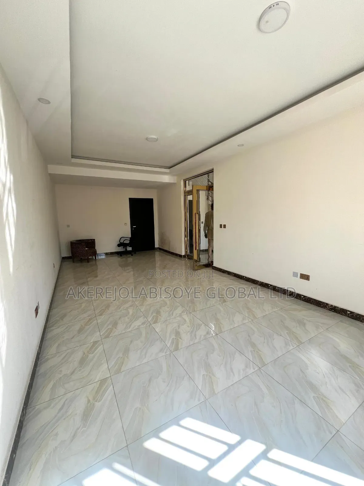 4bdrm Duplex in Jahi Gilmore for rent