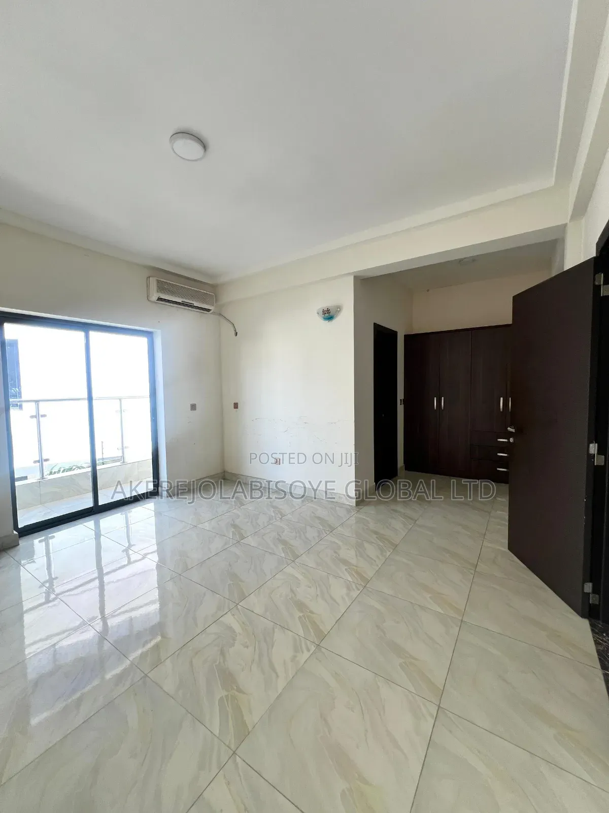 4bdrm Duplex in Jahi Gilmore for rent