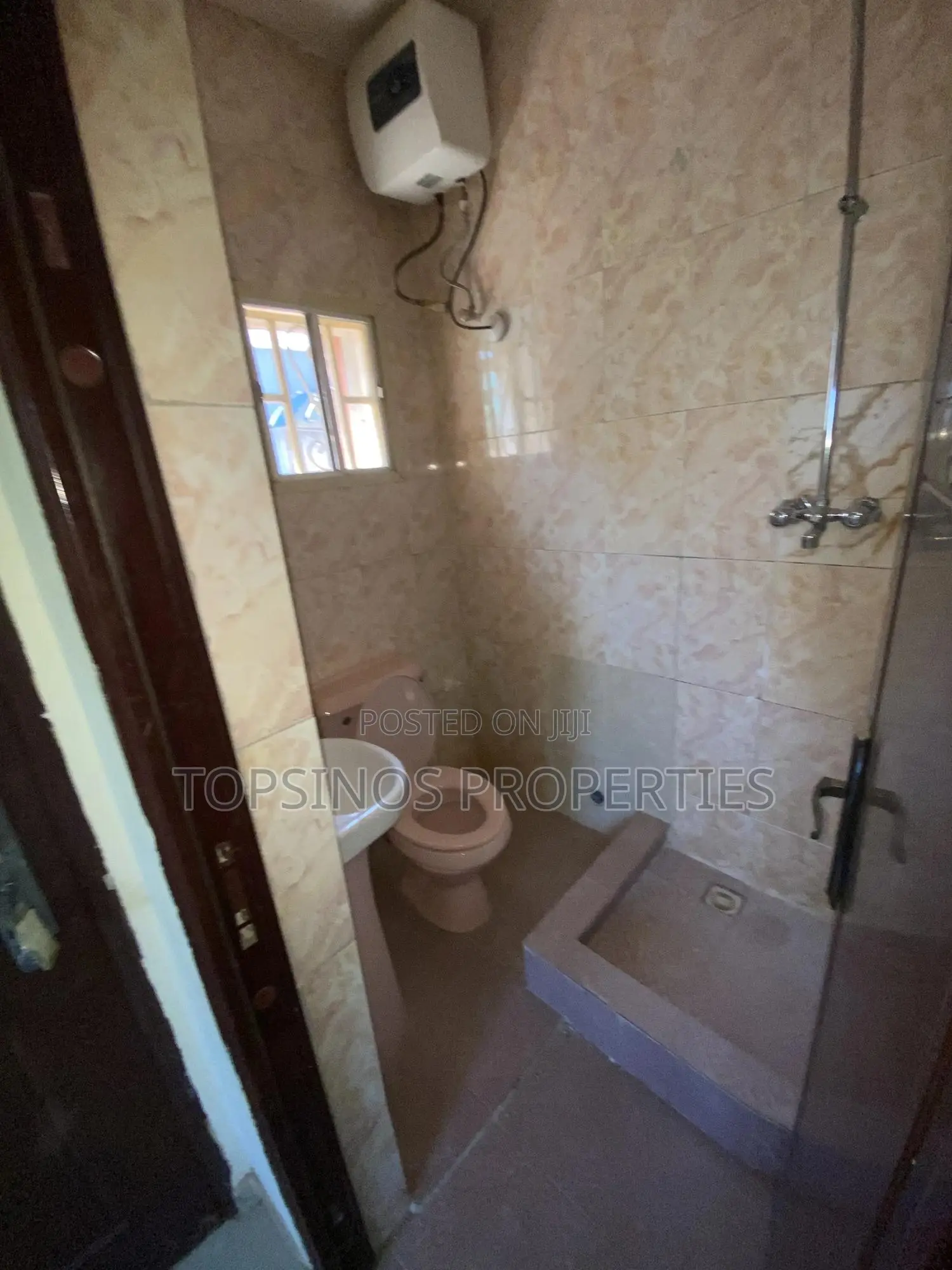 3bdrm Duplex in Dawaki for rent