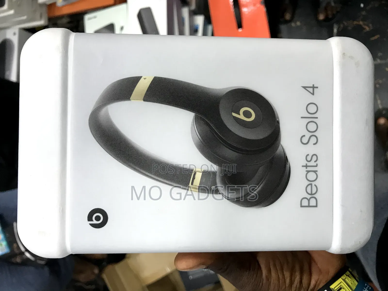 Beats Solo 4