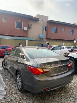 Hyundai Sonata GLS Sedan FWD (2.4L 4cyl 6A) 2011 Gray