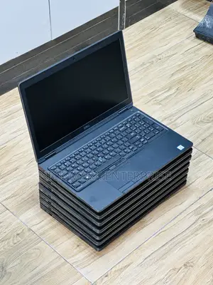 Laptop Dell Latitude 5580 8GB Intel Core i5 SSD 256GB