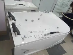 Dualistic Jacuzzi Bathrooms