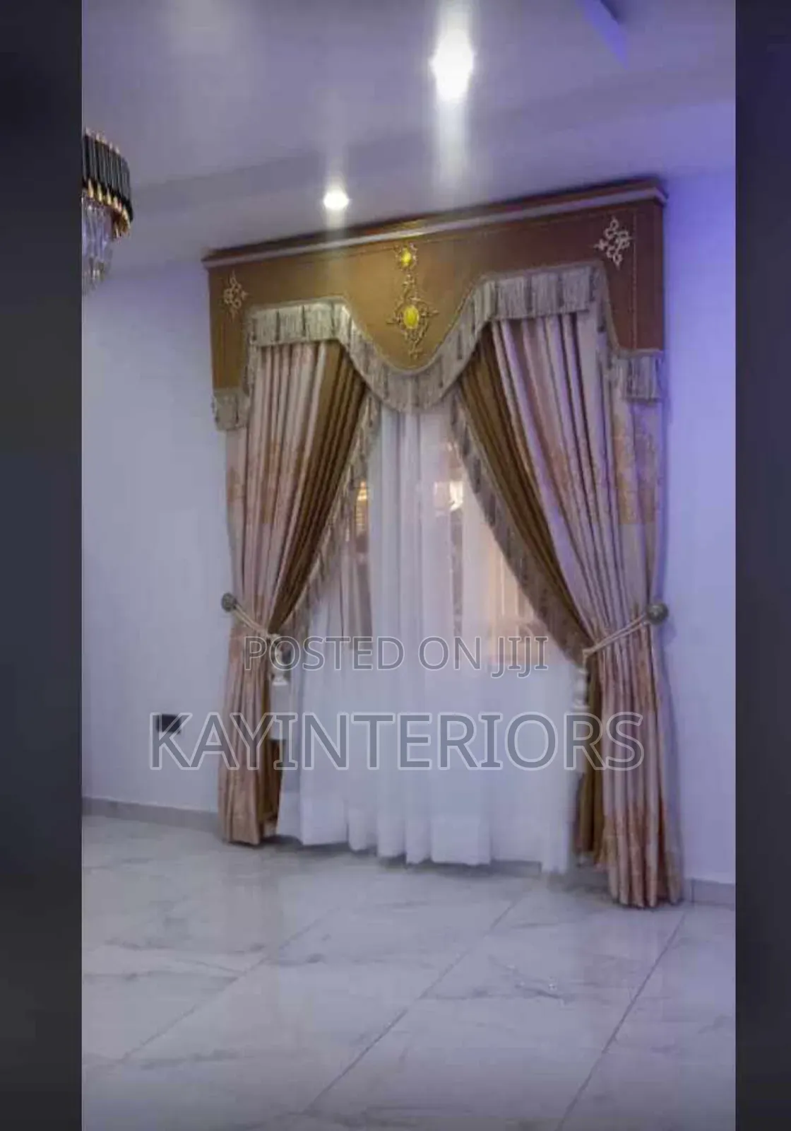 Royal Curtain
