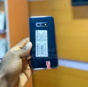 Samsung Galaxy S10e 128 GB Black