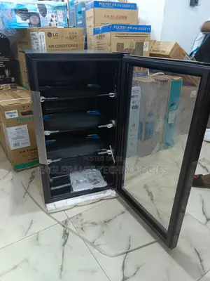 Sleek Hisense 91L Jc-94 Glass Door Beverage Cooler