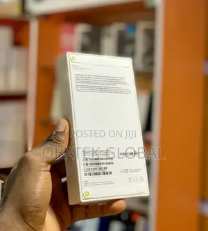 New Apple iPhone 13 128 GB Green