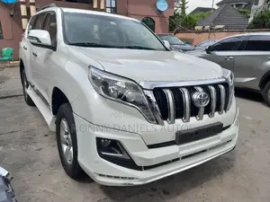 Toyota Land Cruiser Prado 2017 White