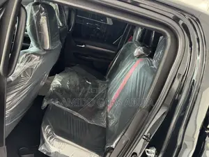 New Toyota Hilux 2024 Black