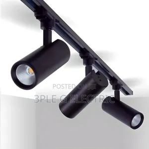 Morden Ceiling Mounted Track Light
