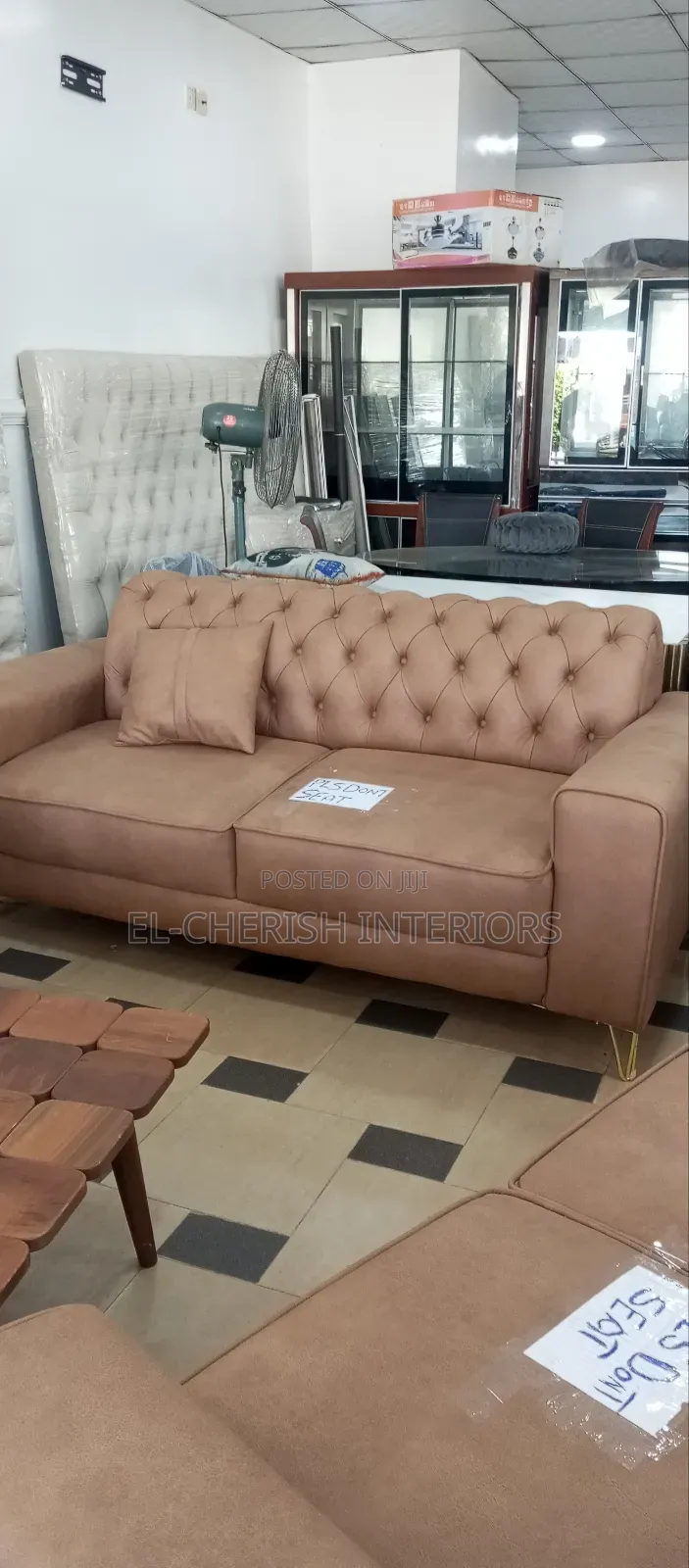 Onyiloz Sofa Class