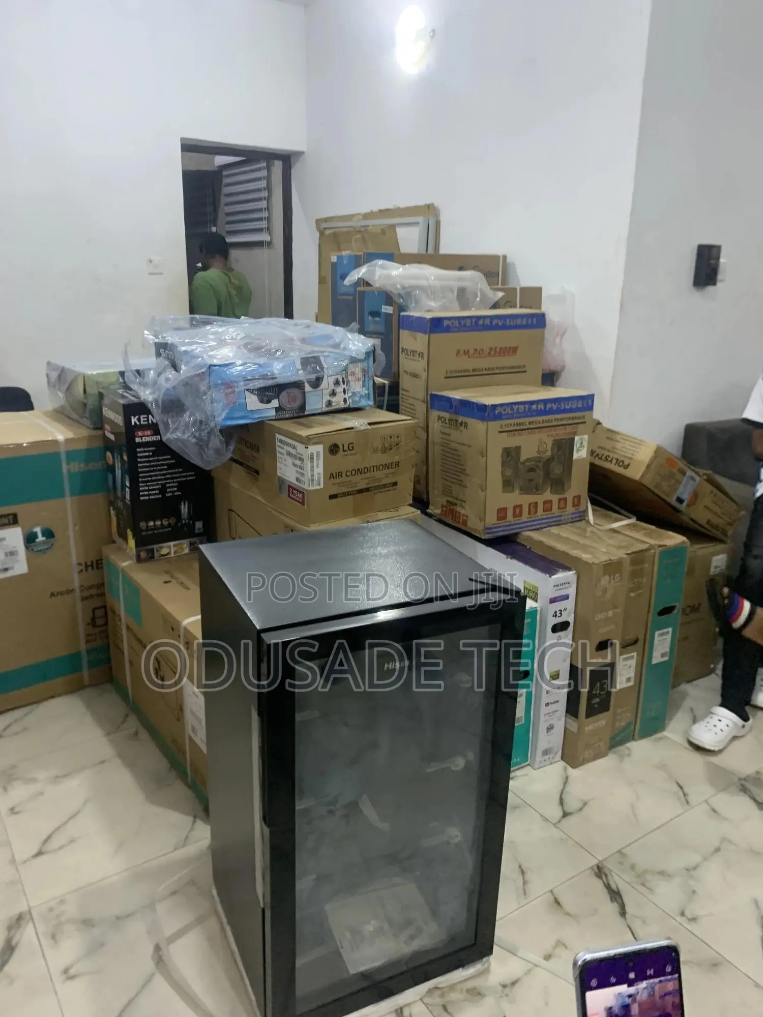 Frost Zone Hisense 91LITRES Chiller Showcase Fridge FL 94CJ