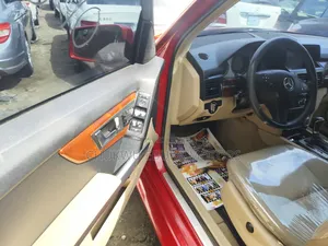 Mercedes-Benz GLK-Class 350 4MATIC 2010 Red