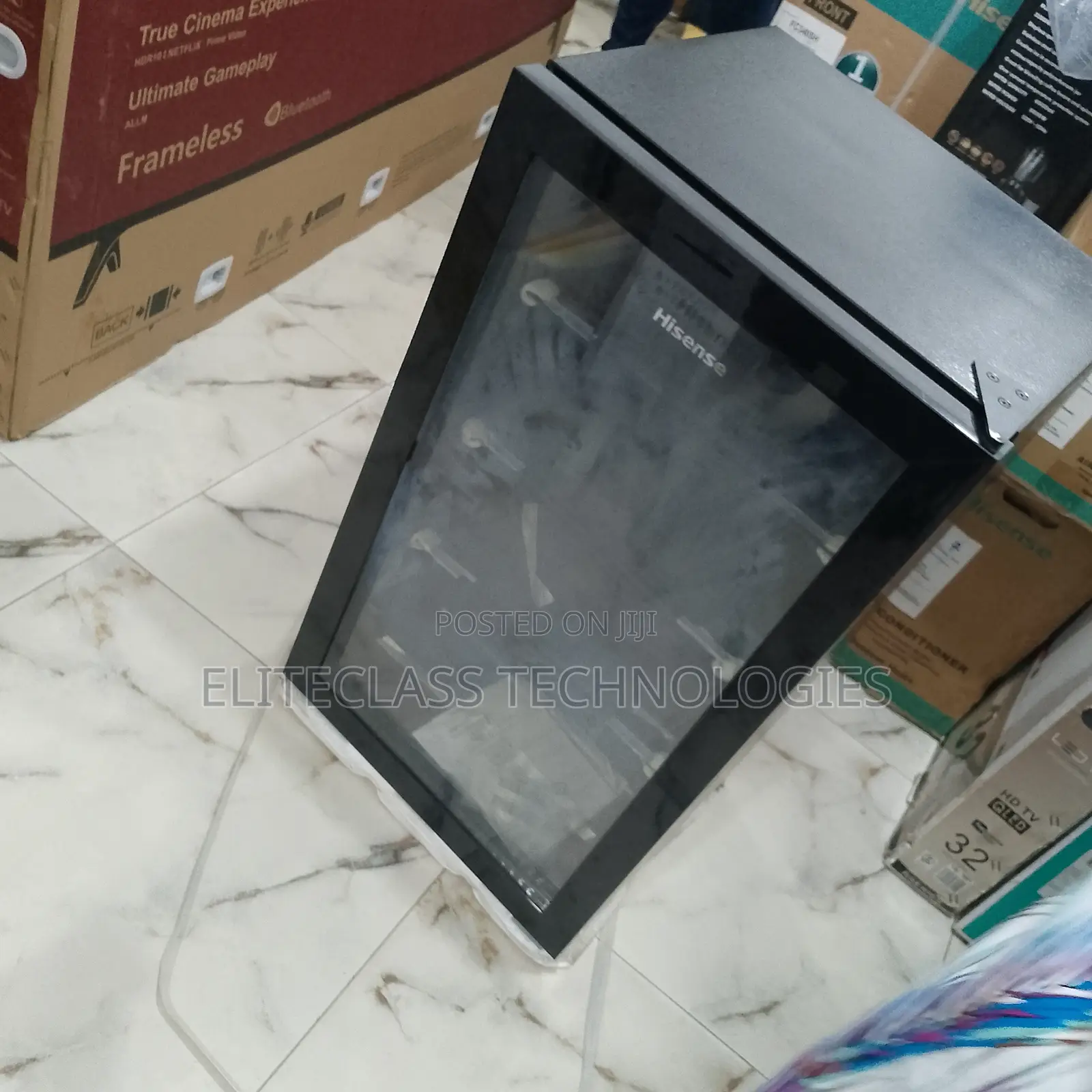 Hisense Power Saver 91L Glass Door Beverage Cooler