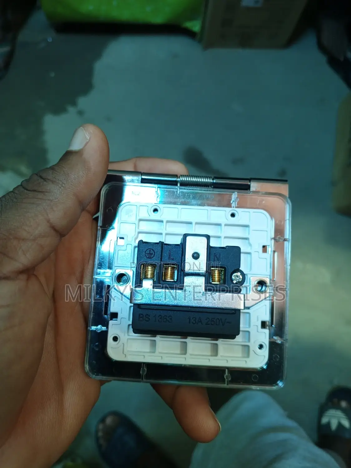 Single Floor Sockets