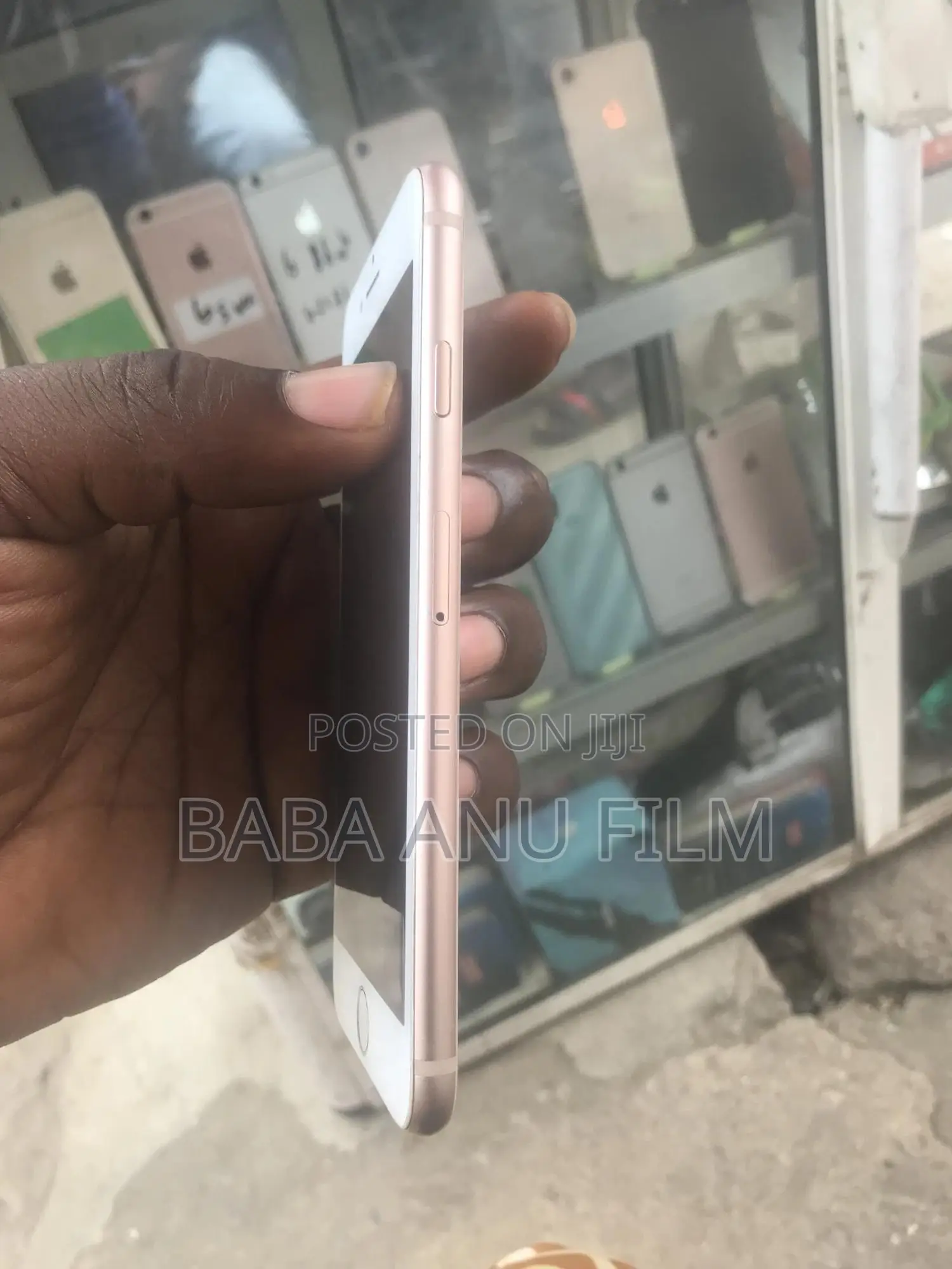 Apple iPhone 8 64 GB Gold