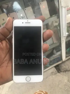 Apple iPhone 8 64 GB Gold