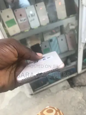Apple iPhone 8 64 GB Gold