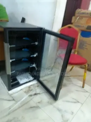 Best Grade Hisense 91L Jc-94 Glass Door Beverage Cooler